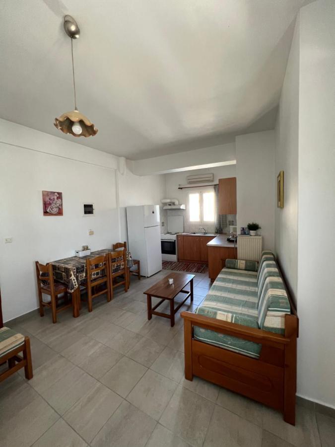 Athina Rooms Karvounades Kültér fotó