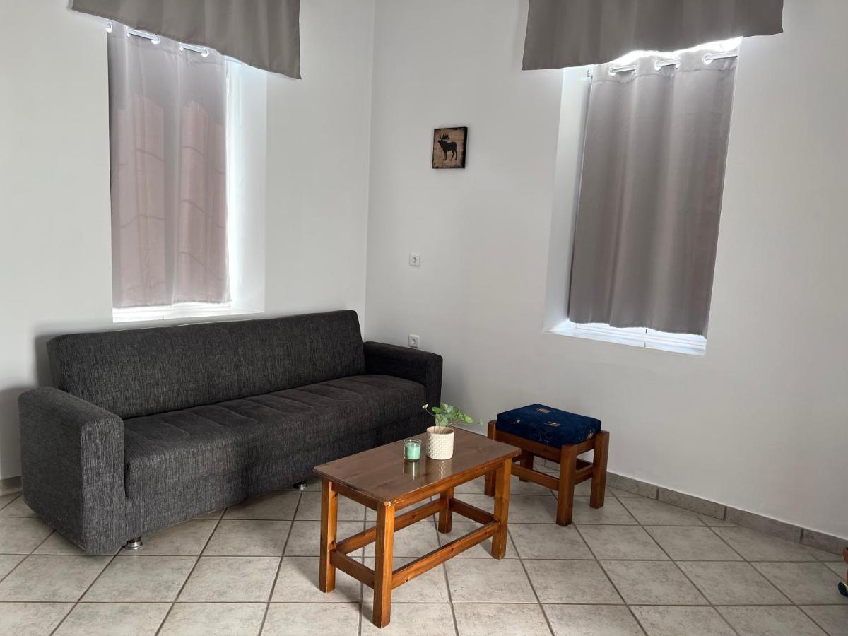 Athina Rooms Karvounades Kültér fotó
