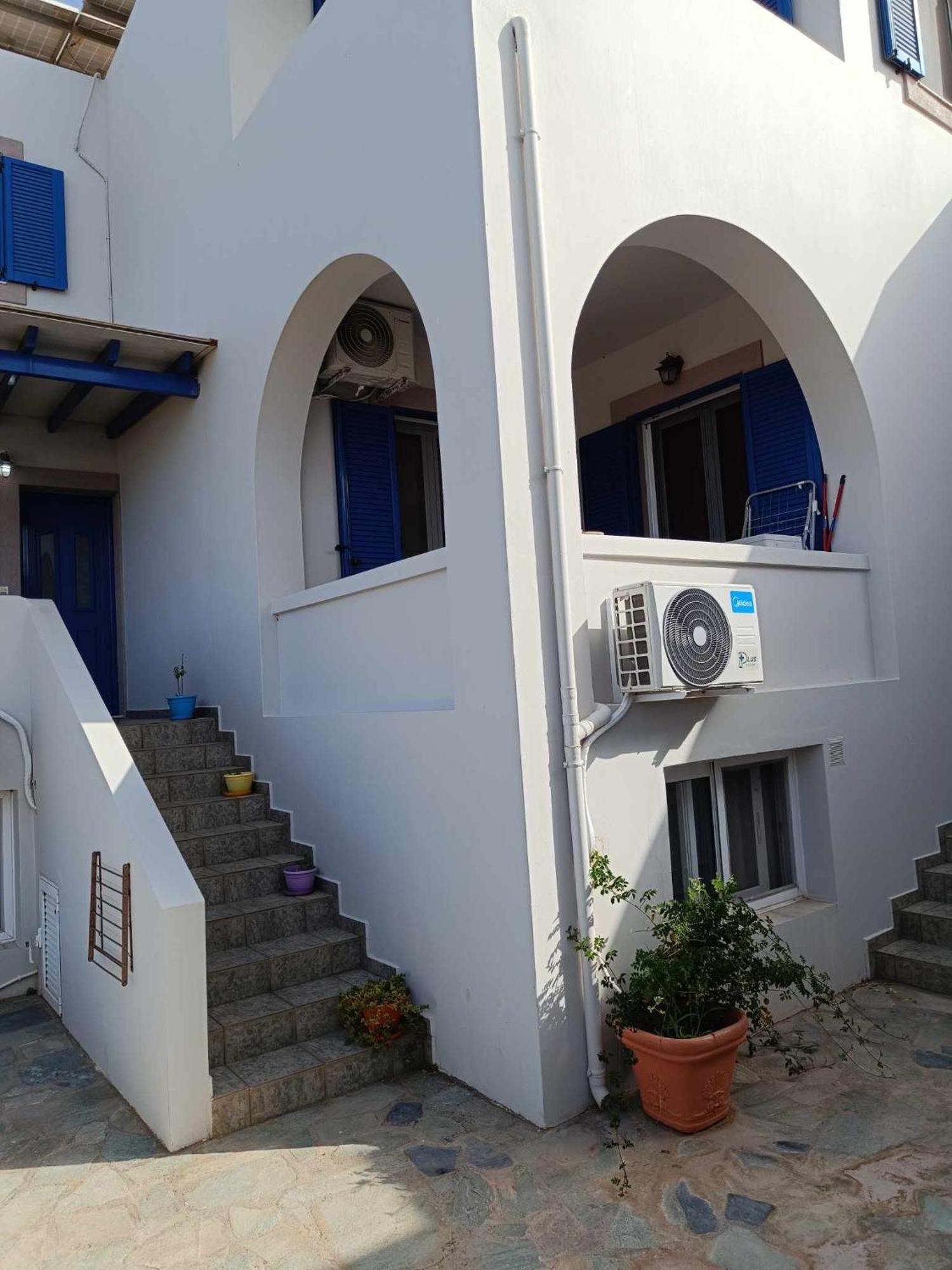 Athina Rooms Karvounades Kültér fotó